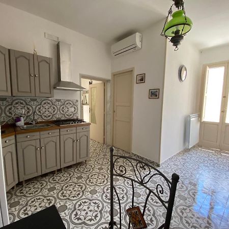 קונברסאנו Fiori Catene Tra Le Torri מראה חיצוני תמונה