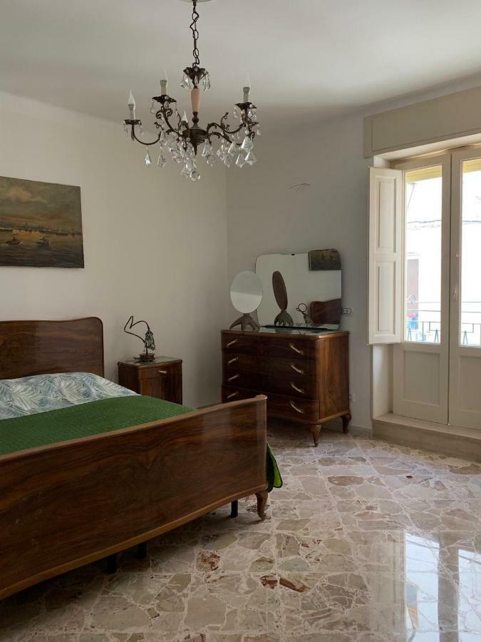 קונברסאנו Fiori Catene Tra Le Torri מראה חיצוני תמונה