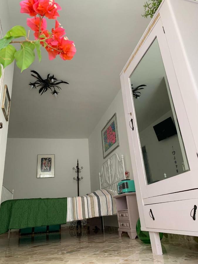 קונברסאנו Fiori Catene Tra Le Torri מראה חיצוני תמונה