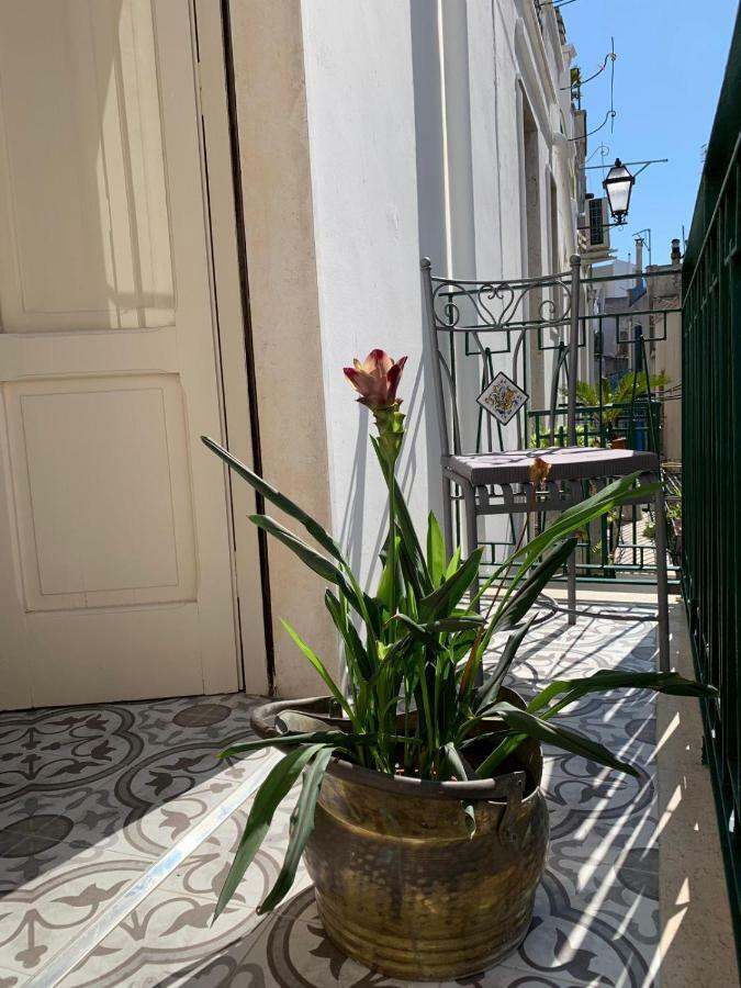 קונברסאנו Fiori Catene Tra Le Torri מראה חיצוני תמונה